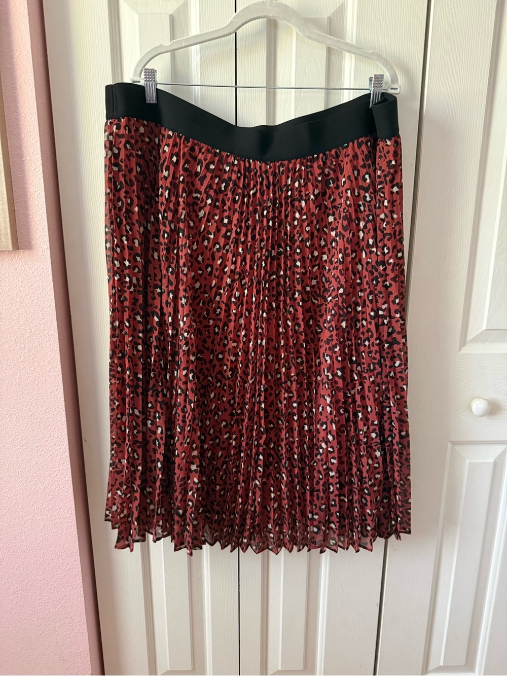 EVRI Red Leopard Print Pleated Midi Skirt with Black Waistband
